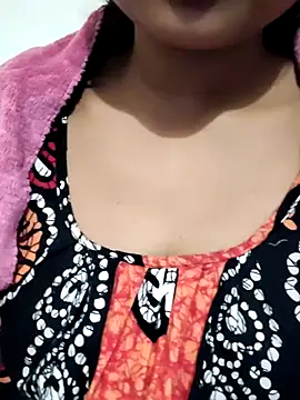 Snapshot of sweety-sexy2 chatting on 17, 12, 2025 sweety-sexy2 online show from 17, 12, 2025