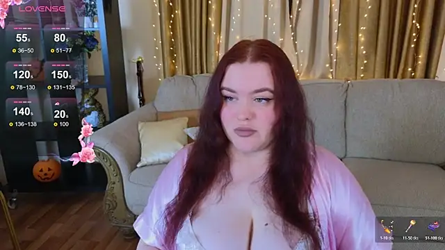 Snapshot of LindaBermer chatting on 18, 12, 2025 LindaBermer online show from 18, 12, 2025