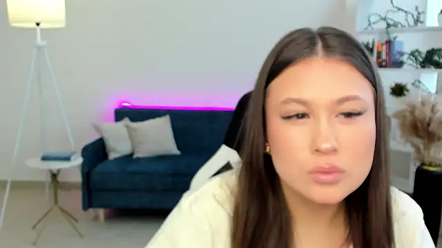 ArnitaAsma online show from 19, 12, 2025