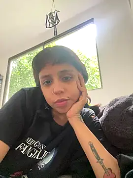 harakitty  online show from 5, 1, 2026