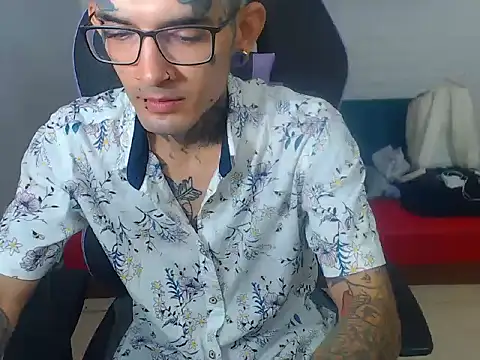 Boy tatto77 online show from 21, 12, 2025