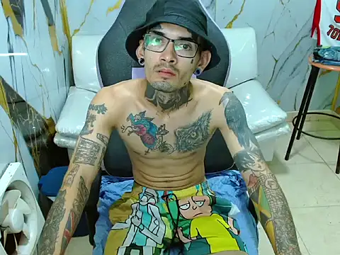 Snapshot of Boy_tatto77 chatting on 21, 3, 2026 Boy tatto77 online show from 21, 3, 2026