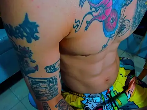 Snapshot of Boy_tatto77 chatting on 11, 4, 2026 Boy tatto77 online show from 11, 4, 2026