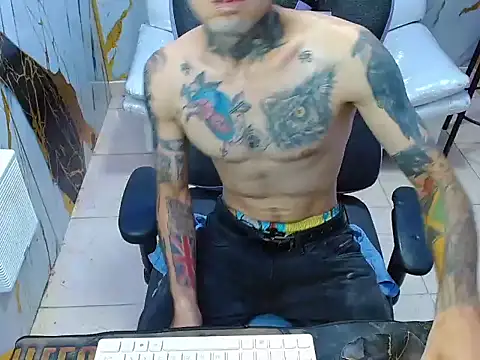 Snapshot of Boy_tatto77 chatting on 10, 6, 2026 Boy tatto77 online show from 10, 6, 2026