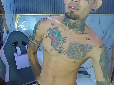 Snapshot of Boy_tatto77 chatting on 14, 7, 2026 Boy tatto77 online show from 14, 7, 2026