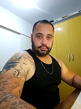 Snapshot of drlluis chatting on 17, 12, 2025 drlluis online show from 17, 12, 2025