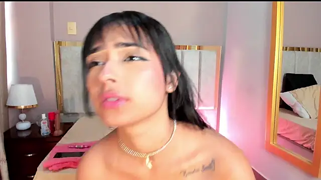 GahiaBelucci online show from 14, 4, 2026