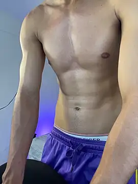 Snapshot of LIAM_COLT chatting on 4, 4, 2026 LIAM COLT online show from 4, 4, 2026