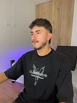 Snapshot of LIAM_COLT chatting on 11, 4, 2026 LIAM COLT online show from 11, 4, 2026