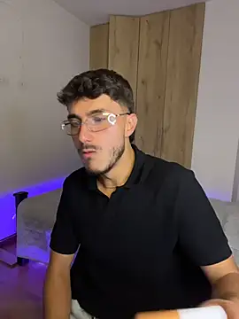 Snapshot of LIAM_COLT chatting on 19, 4, 2026 LIAM COLT online show from 19, 4, 2026