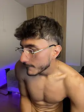 Snapshot of LIAM_COLT chatting on 21, 4, 2026 LIAM COLT online show from 21, 4, 2026