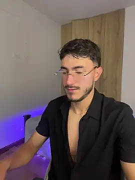 Snapshot of LIAM_COLT chatting on 21, 4, 2026 LIAM COLT online show from 21, 4, 2026