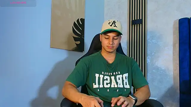 Snapshot of Noah_Clarkk chatting on 15, 5, 2026 Noah Clarkk online show from 15, 5, 2026