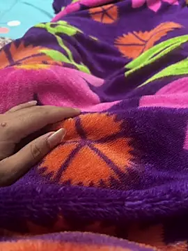 Snapshot of hotyindiaan chatting on 18, 12, 2025 hotyindiaan online show from 18, 12, 2025