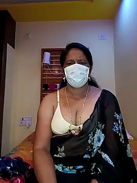 Snapshot of telugutrisha chatting on 15, 4, 2026 telugutrisha online show from 15, 4, 2026