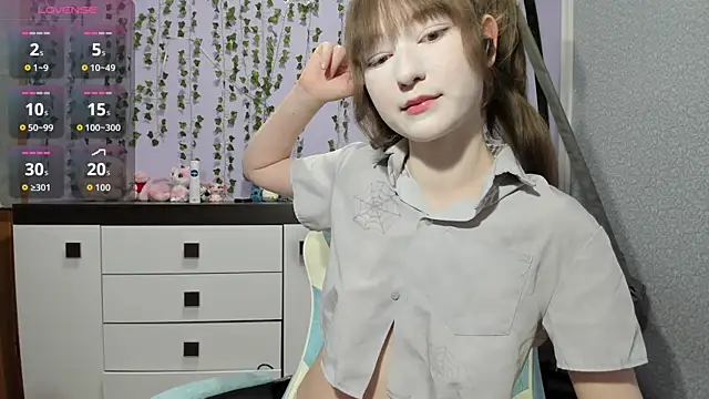 Snapshot of Yoonhee_ki chatting on 25, 5, 2026 Yoonhee ki online show from 25, 5, 2026