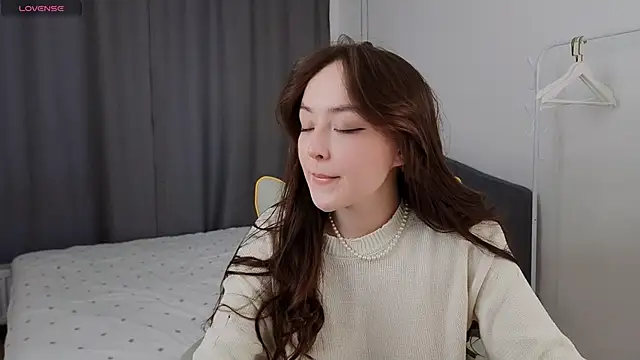 fallin lovee online show from 6, 3, 2026