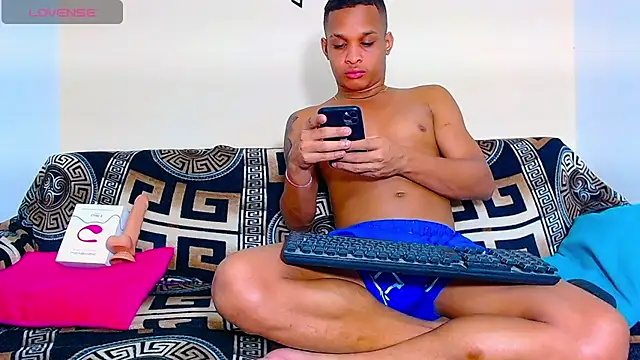 Snapshot of black22cmdirty chatting on 14, 3, 2026 black22cmdirty online show from 14, 3, 2026