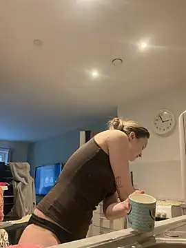 LilyLuck  online show from 5, 2, 2026