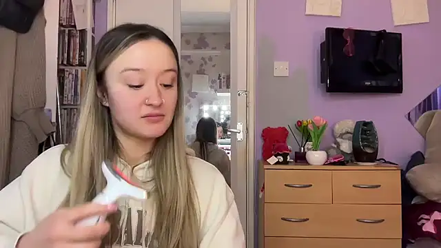 LilyLuck  online show from 14, 2, 2026