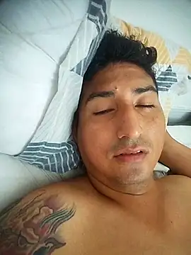 Snapshot of Yrresistible666 chatting on 22, 3, 2026 Yrresistible666 online show from 22, 3, 2026