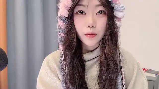 Snapshot of smalldaisy chatting on 18, 3, 2026 smalldaisy online show from 18, 3, 2026