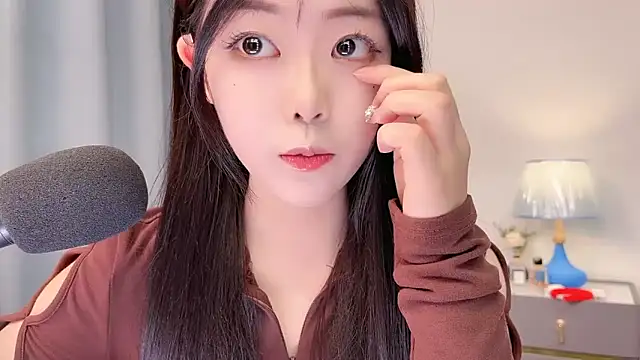 Snapshot of smalldaisy chatting on 12, 4, 2026 smalldaisy online show from 12, 4, 2026