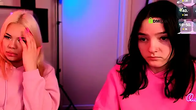 Snapshot of lole_ti chatting on 10, 3, 2026 lole ti online show from 10, 3, 2026