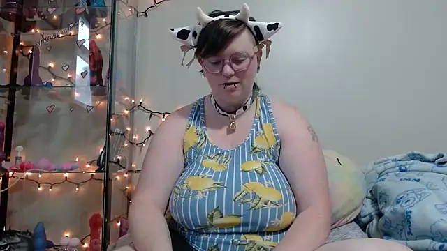 Snapshot of Pupghostt chatting on 5, 4, 2026 Pupghostt online show from 5, 4, 2026