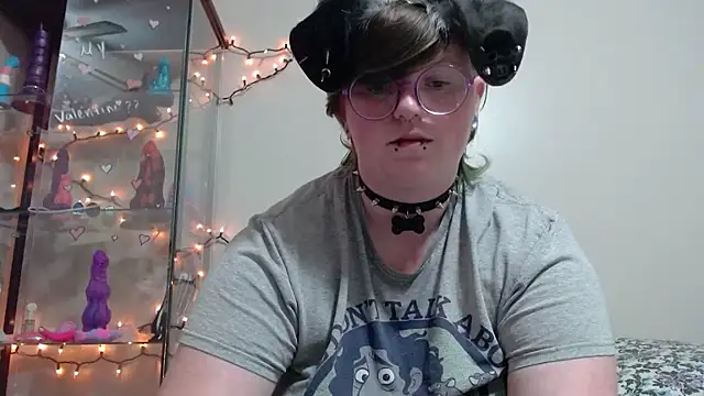 Snapshot of Pupghostt chatting on 9, 4, 2026 Pupghostt online show from 9, 4, 2026