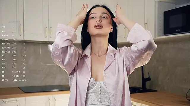 TyraEspina online show from 12, 1, 2026