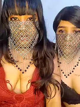 Snapshot of addictive_me chatting on 10, 4, 2026 addictive me online show from 10, 4, 2026