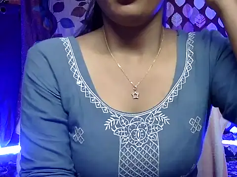 cute Dirty Diva online show from 10, 3, 2026