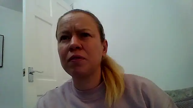 Snapshot of jennyblondeuk chatting on 9, 1, 2026 jennyblondeuk online show from 9, 1, 2026
