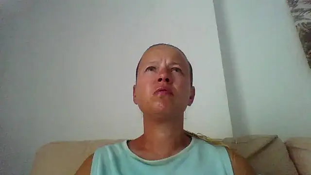 Snapshot of jennyblondeuk chatting on 9, 6, 2026 jennyblondeuk online show from 9, 6, 2026