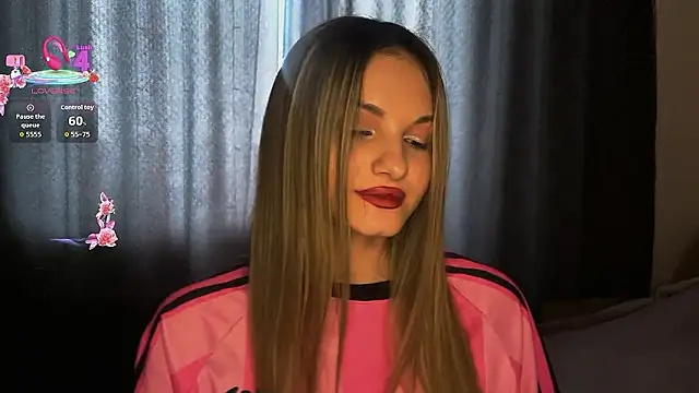 Snapshot of EmllyLighty chatting on 5, 2, 2026 EmllyLighty online show from 5, 2, 2026