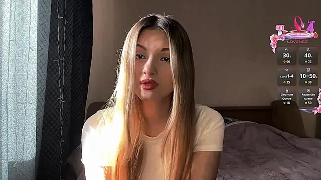 Snapshot of EmllyLighty chatting on 11, 2, 2026 EmllyLighty online show from 11, 2, 2026