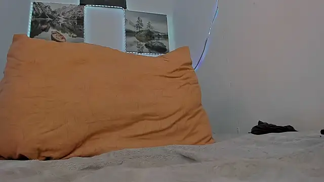 RedAssHottie online show from 25, 2, 2025