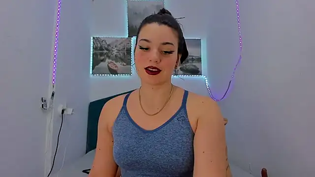 RedAssHottie online show from 6, 3, 2025