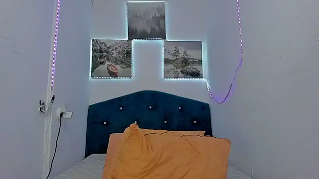 RedAssHottie online show from 13, 3, 2025