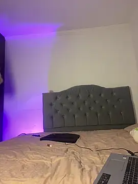 Snapshot of cute_emmma chatting on 8, 4, 2026 cute emmma online show from 8, 4, 2026