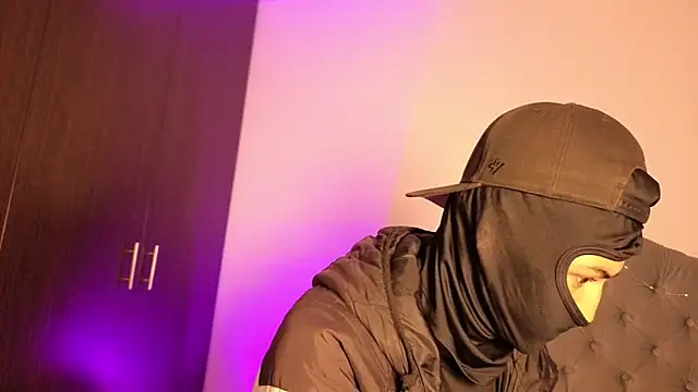 Snapshot of cute_emmma chatting on 11, 4, 2026 cute emmma online show from 11, 4, 2026