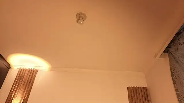 Snapshot of cute_emmma chatting on 17, 4, 2026 cute emmma online show from 17, 4, 2026