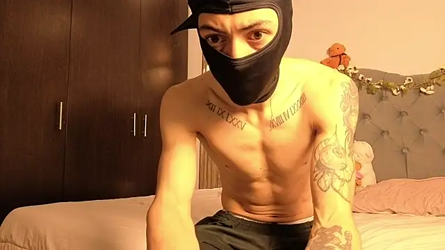 Snapshot of cute_emmma chatting on 22, 4, 2026 cute emmma online show from 22, 4, 2026