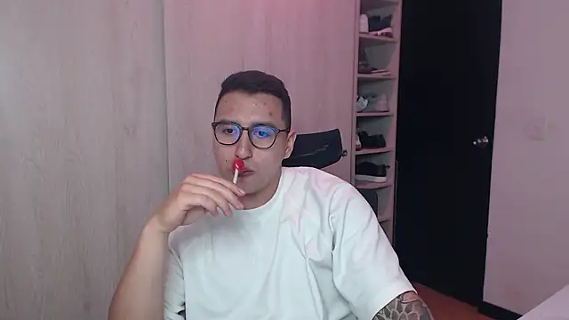 Snapshot of DanteVesper chatting on 19, 3, 2026 DanteVesper online show from 19, 3, 2026