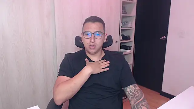 Snapshot of DanteVesper chatting on 1, 4, 2026 DanteVesper online show from 1, 4, 2026