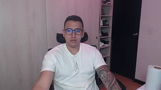 Snapshot of DanteVesper chatting on 3, 4, 2026 DanteVesper online show from 3, 4, 2026