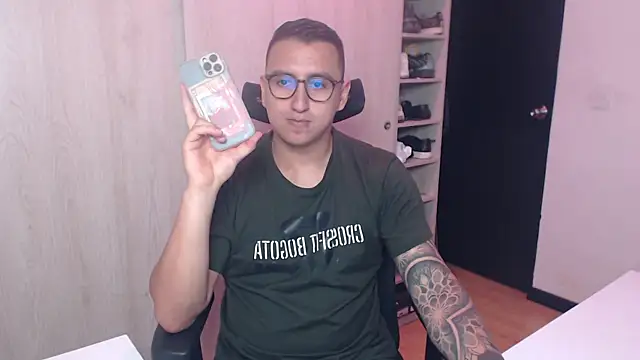 Snapshot of DanteVesper chatting on 16, 4, 2026 DanteVesper online show from 16, 4, 2026