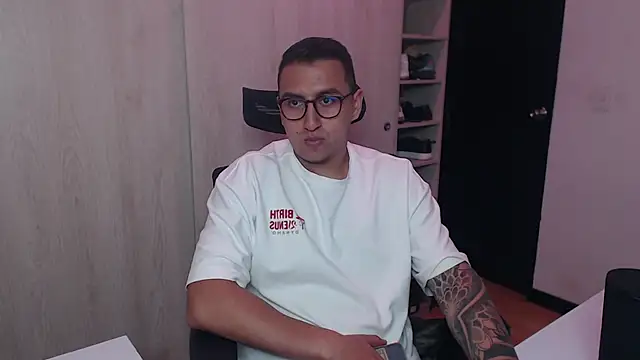 Snapshot of DanteVesper chatting on 22, 4, 2026 DanteVesper online show from 22, 4, 2026