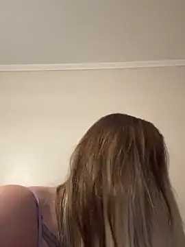 Snapshot of merabel1995 chatting on 21, 12, 2025 merabel1995 online show from 21, 12, 2025